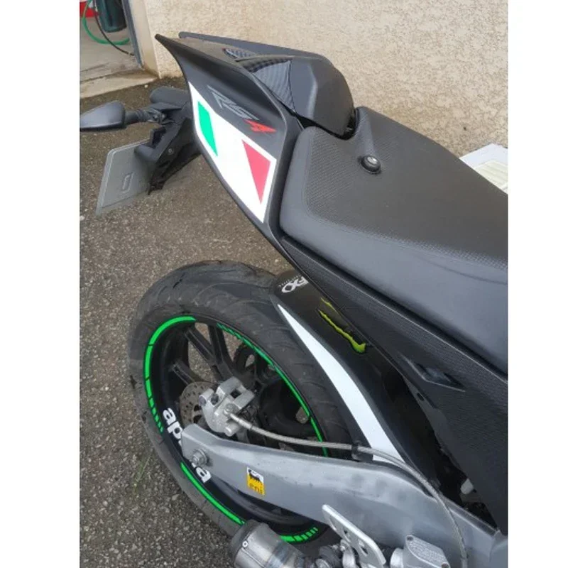 Vendo SOTTOPIANALE SR R FACTORY RE APRILIA AP826806 Aprilia A