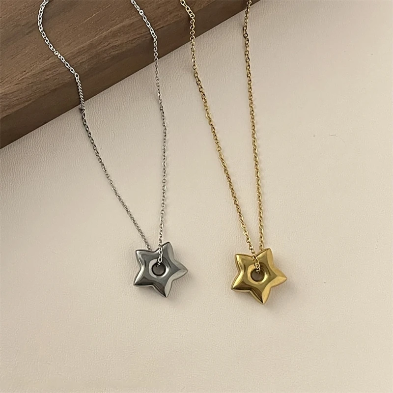 

Fashionable Five Pointed Star Necklace Pentagrams Pendant Clavicle Chain Jewelry