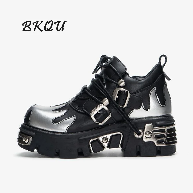 

BKQU Leather Flame Carved Dark Punk Leather Metal Niche Design 2024 New Retro Low Top Platform Single Shoes