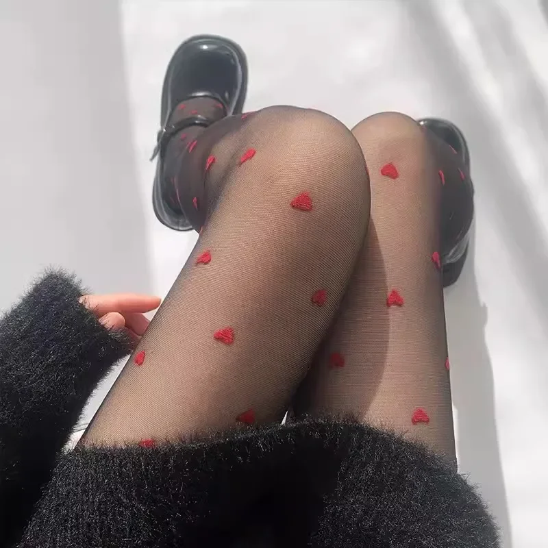 Pantimedias transparentes con estampado de corazón de amor rojo