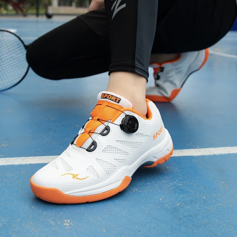 2024 Brand New Carbon Plate Rotating Buckle Badminton Shoes for Men Breathable Wear-Resistant And Anti-slip Table Tennis Shoes 4