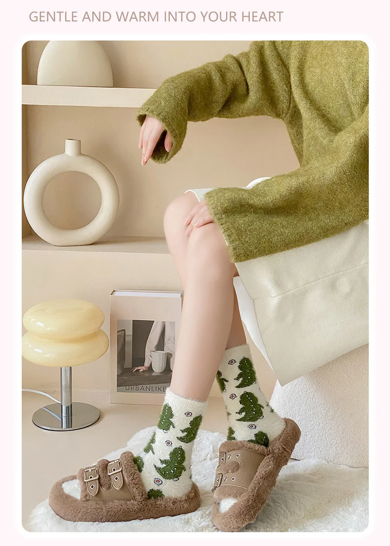 3 Paar niedliche Dinosaurier-Socken für Damen, mit Kuhfellmuster, dicke, warme Socken aus Korallenfleece, für den Innenbereich, zum Schlafen, Damenstrümpfe und -socken. – Detail 11