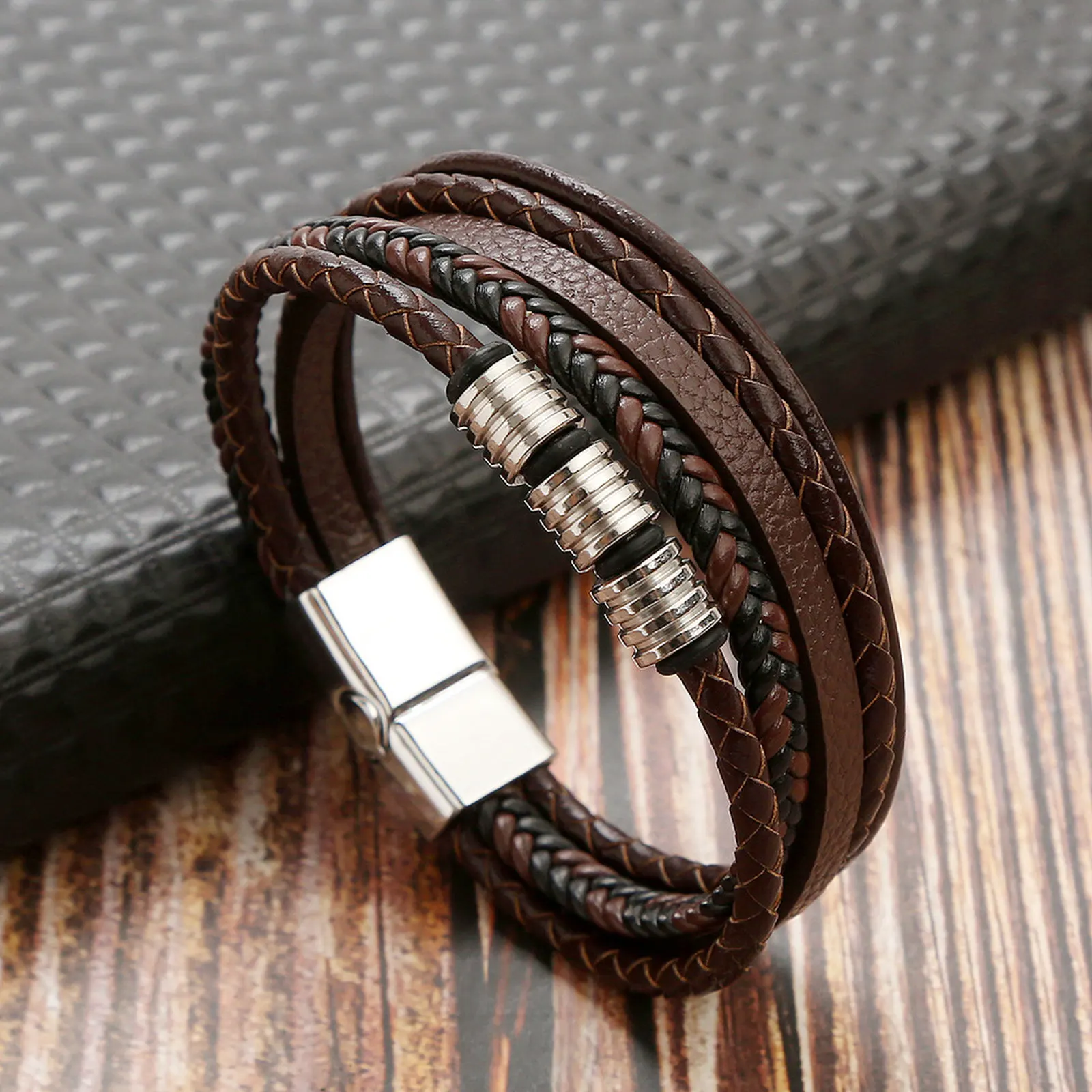 Stilvolles Herren-Lederarmband, handgefertigtes geflochtenes Lederarmband, neuer Stil, Modeschmuck, Geschenk für Ihn – Detail 5