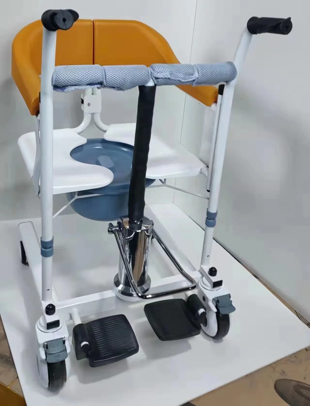 Bedridden Elderly Lift Multifunctional Paralysed Patient Care Transfers Mobile Liftable Commode Chair Bath Chair