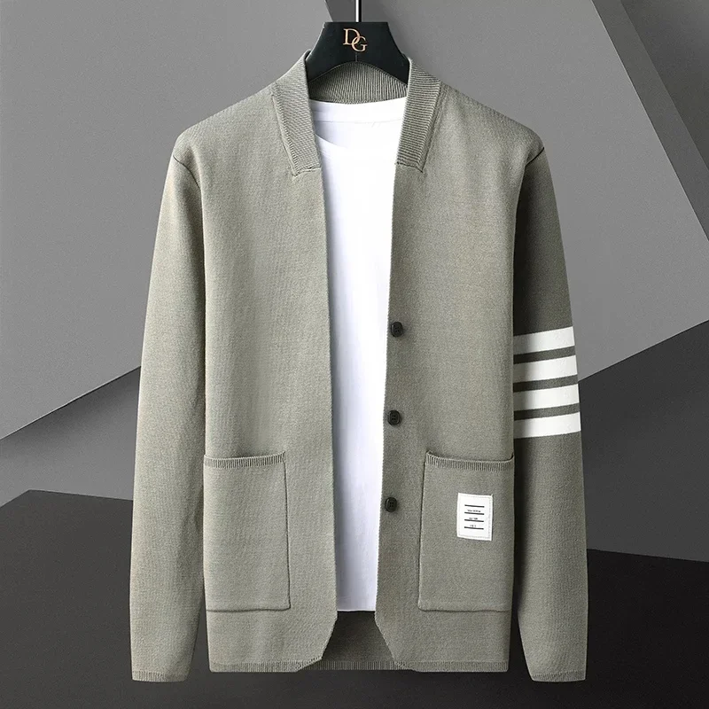 Original Designer 2024 Men's Knitting Cardigan Pocket Stripe Sweater Autumn High-end Luxury Quality Simple Casual Men's Clothing