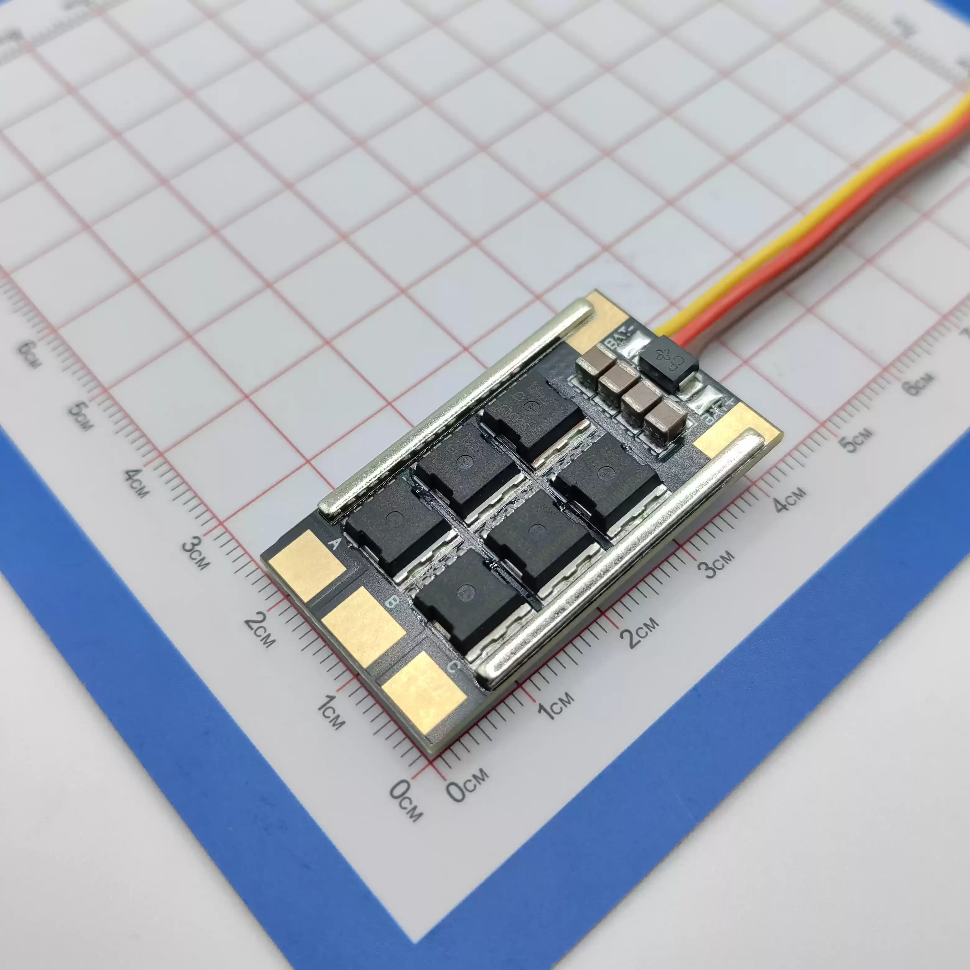Flyingrac AM32 ESC V2.5 75A Transient Current 3-6S 7-26V Elektronikmodul 32-Bit-Hauptsteuerung für Drohne RC-Modellflugzeuge