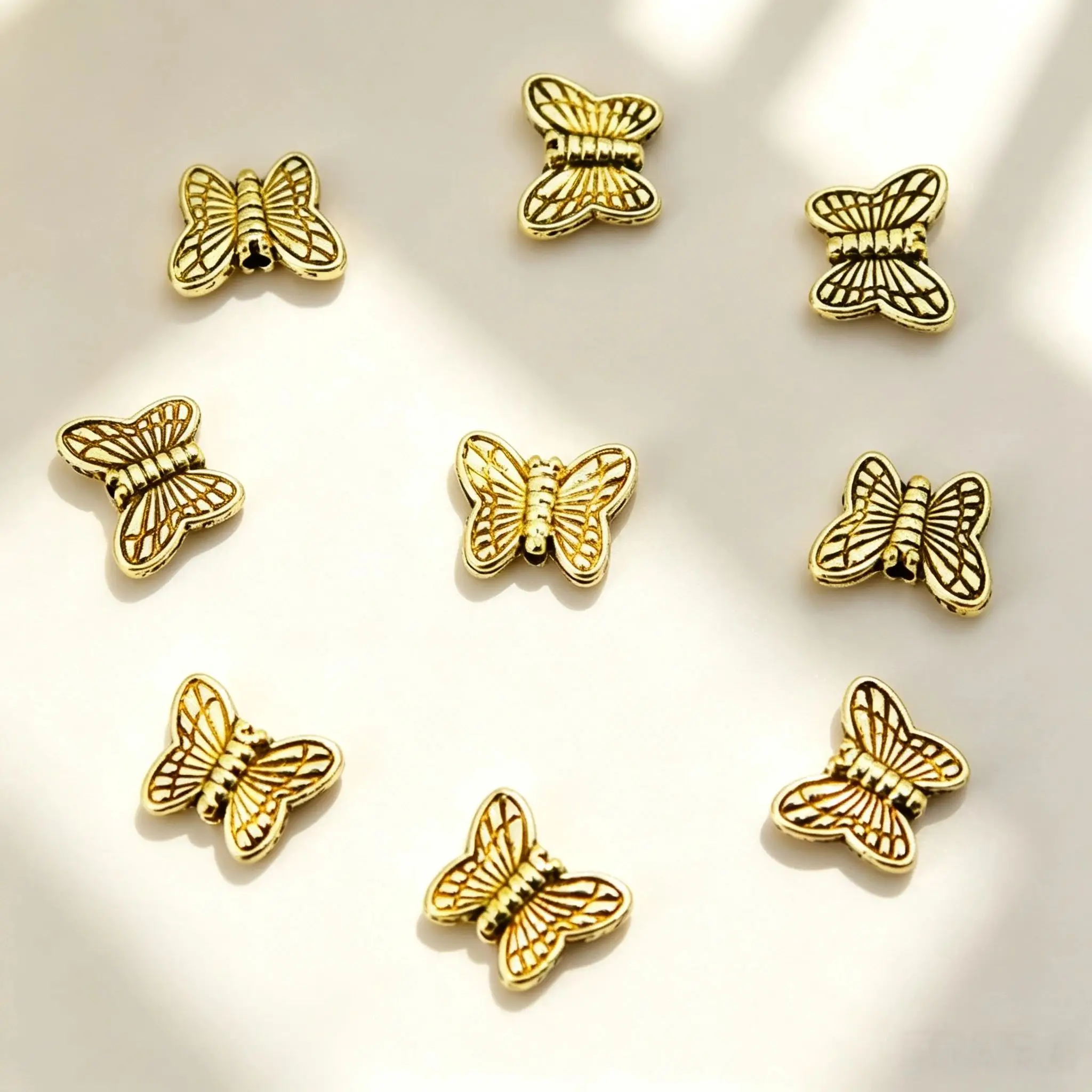 50pc 10,5x8,5 Tibetischen Silber Farbe Metall Schmetterling Charme Spacer Lose Perlen Für Schmuck Finden Zubehör Großhandel