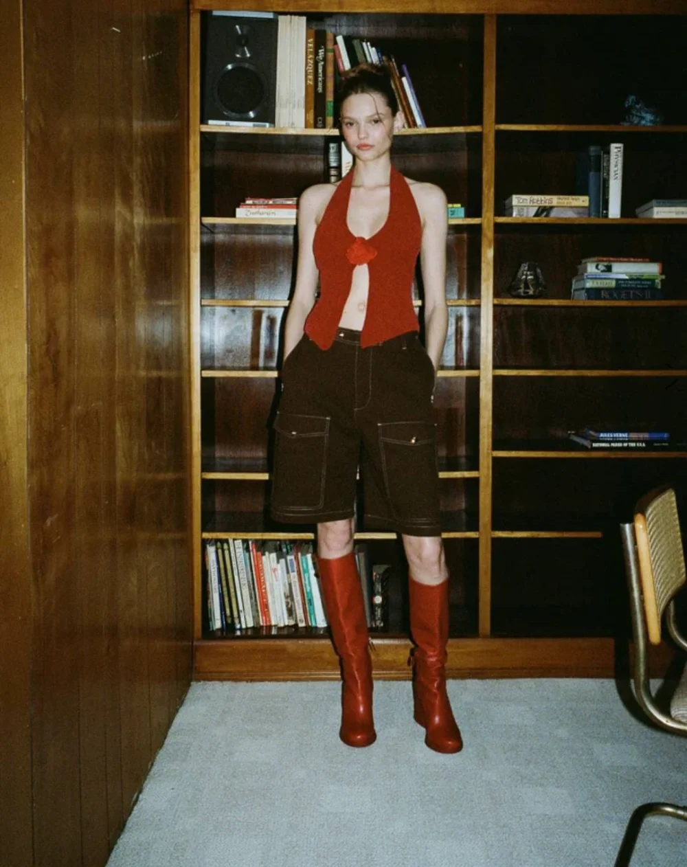 Camisetas de lana sin mangas con cuello halter para mujer, ropa con flores, top corto ajustado liso para mujer, chaleco sexy informal para vacaciones