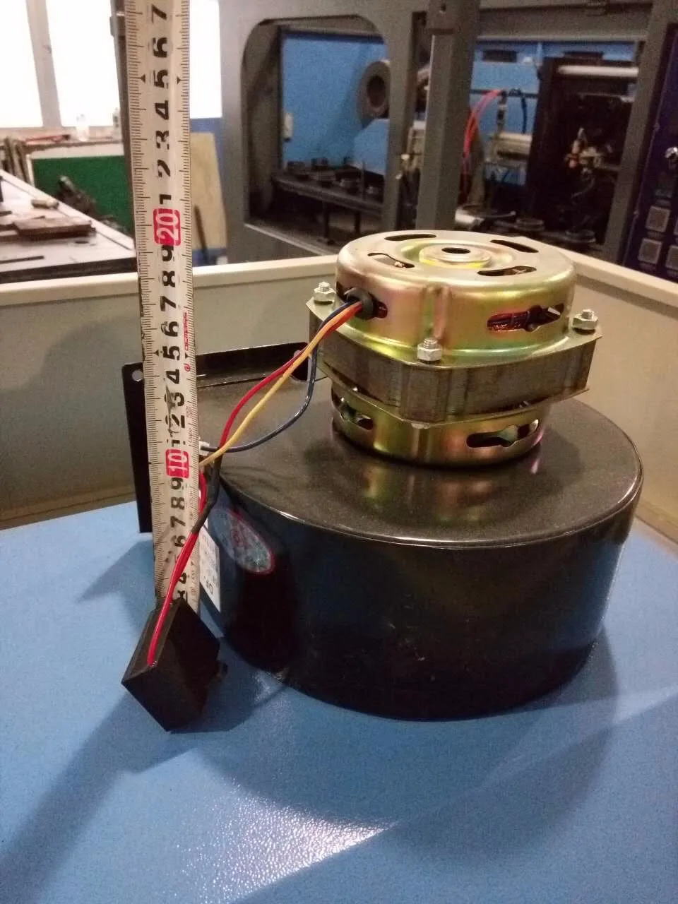 DF-4 Centrifugal Fan for PET Blow Moulding Machine High-quality centrifugal fan designed for PET blow moulding machines, ensuring efficient and reliable operation. High-quality centrifugal fan designed for PET blow moulding machines, ensuring efficient and reliable operation. DF-4 centrifugal fan for PET Blow Molding Machine