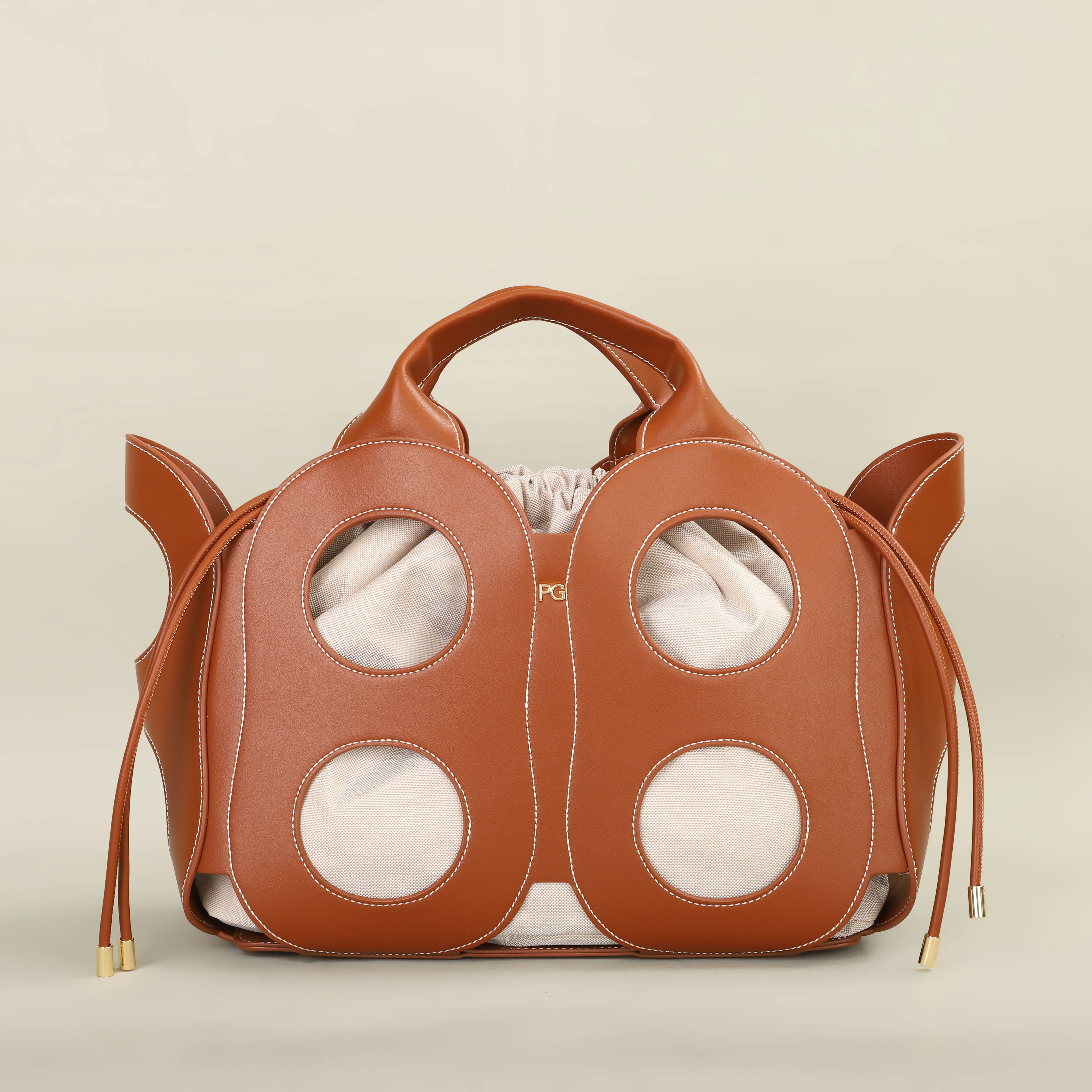 Luxury hollow design bucket shoulder bag front view