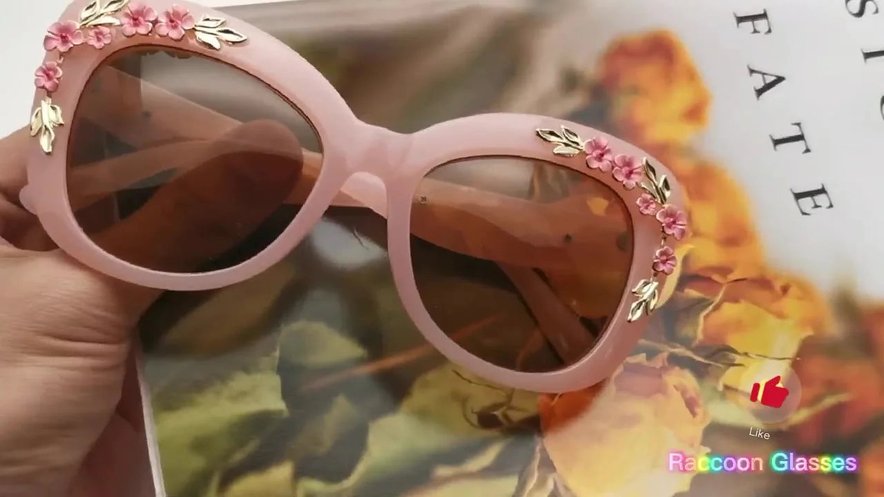 NEW Retro 50\'s Pink Flower Accented Cat\'s Eye Sunglasses Amazon.com: elope Vintage 50s Cat Eye Glasses Pink with  main image 3