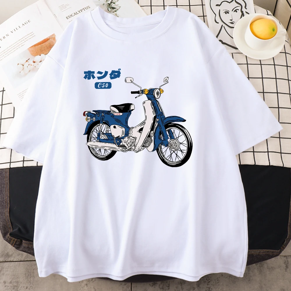 Tシャツ・カットソー HONDA MOTORCYCLE Hunter Cub Short Sleeve White Trail CT125 Hunter Cub Tribute Short-Sleeve Unisex T-Shirt