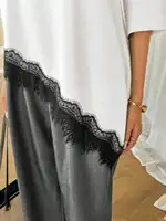 Nouvelle Collection Été 2026 – T-shirt Ample Femme Imprimé Léopard à Volants et Lacets Rembourrés 6