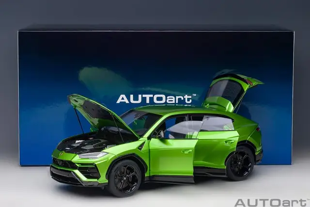 美品】AUTOart Lamborghini Urus 1/18