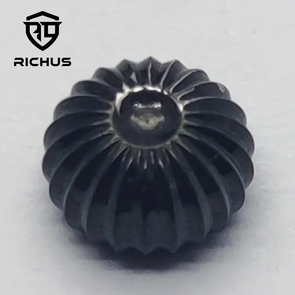 RICHUS Elegant Stainless Steel Crown in Silver, Black, and Rose Gold