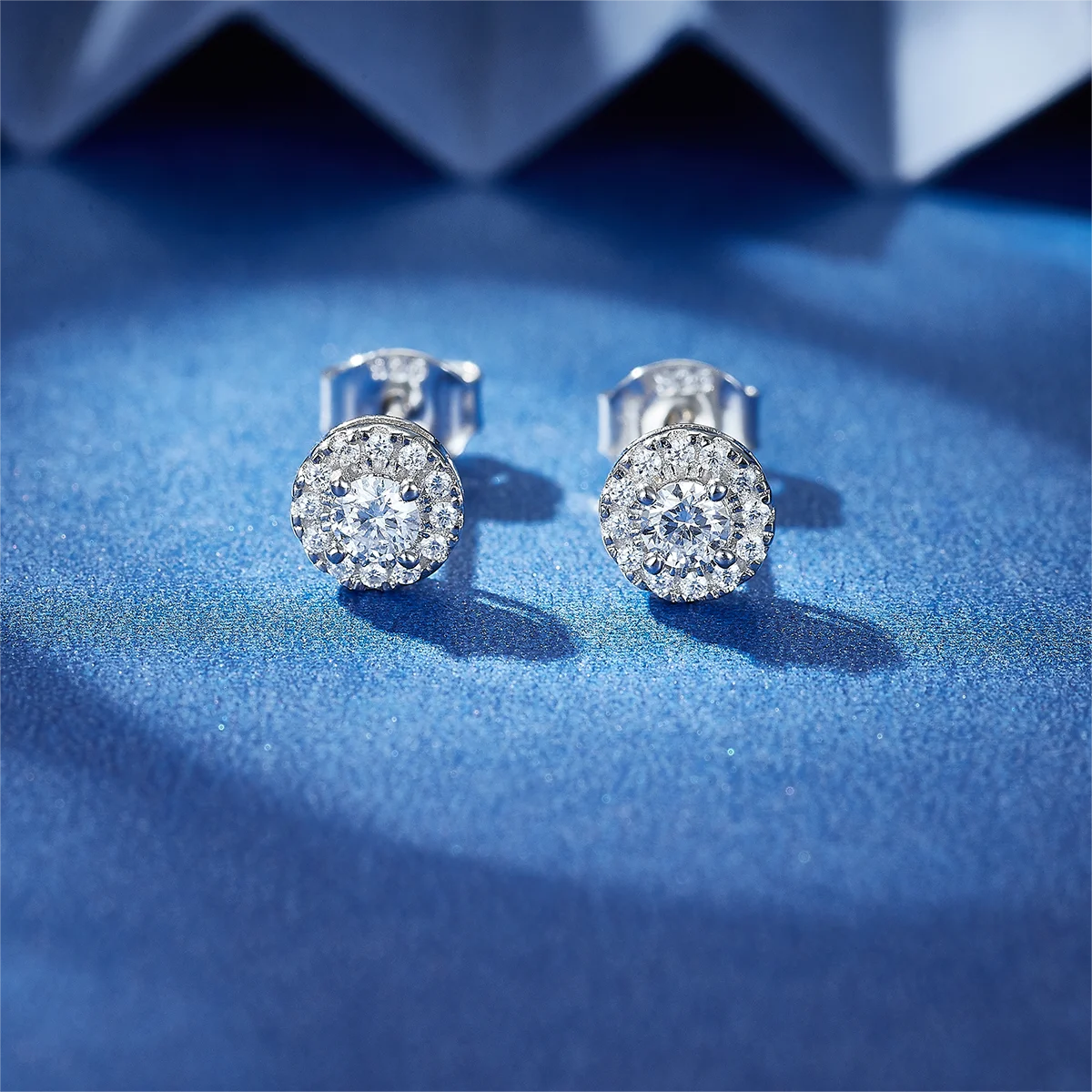0.3CT (D-E Color, VS1-VS2 Clarity) NGDTC Certified Lab Grown Round Diamond Stud Earrings UMCHO