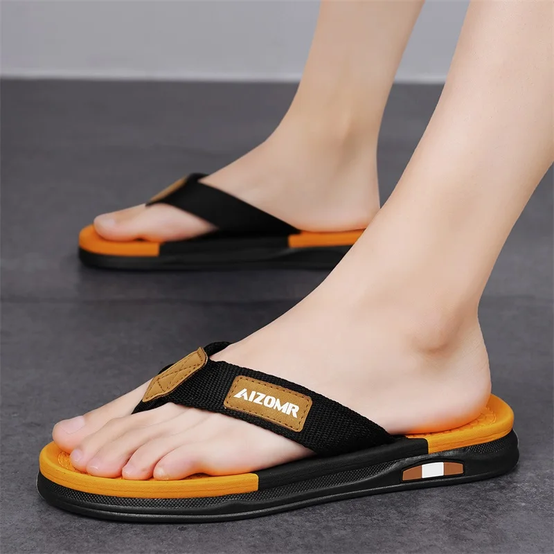 Men Slippers New Summer Non-slip Beach Men Sandals Fashion Trendy Colorful Casual Slides Shoes Outdoor Breathable Flip Flops