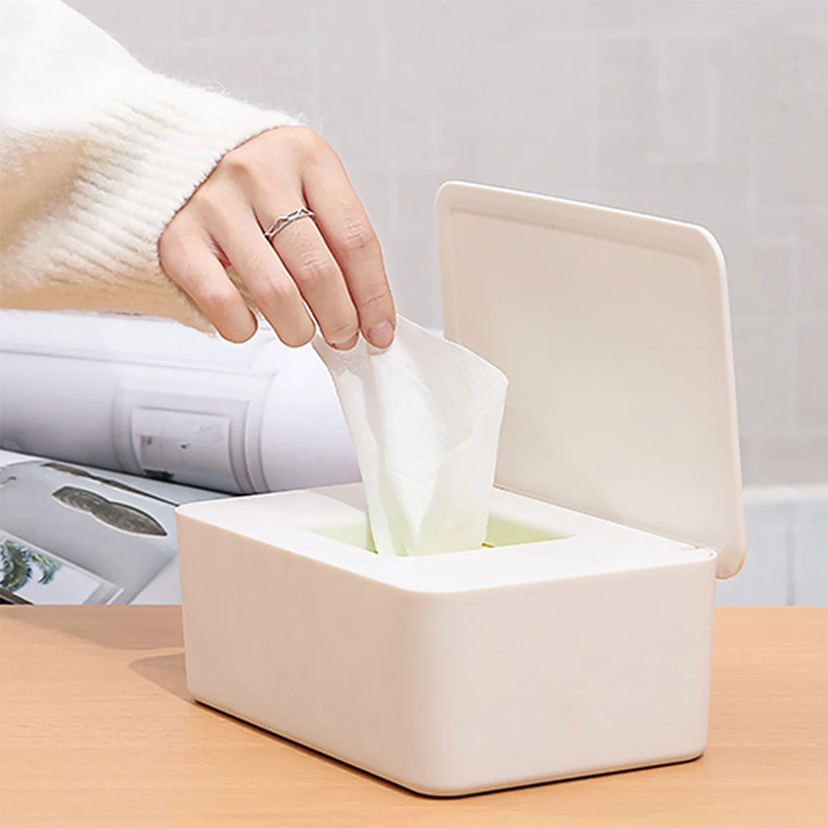 Portable Plastic Dustproof Wipes Dispenser Box for Home Office