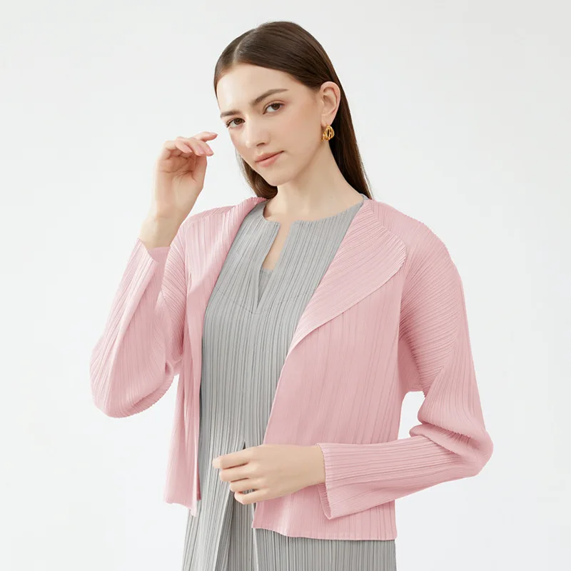 

COZOK 2024 Autumn New Fashion Women Long Sleeve Solid Color Shawl Cardigan Slim Fit Pleated Lapel Jacket Female WT539