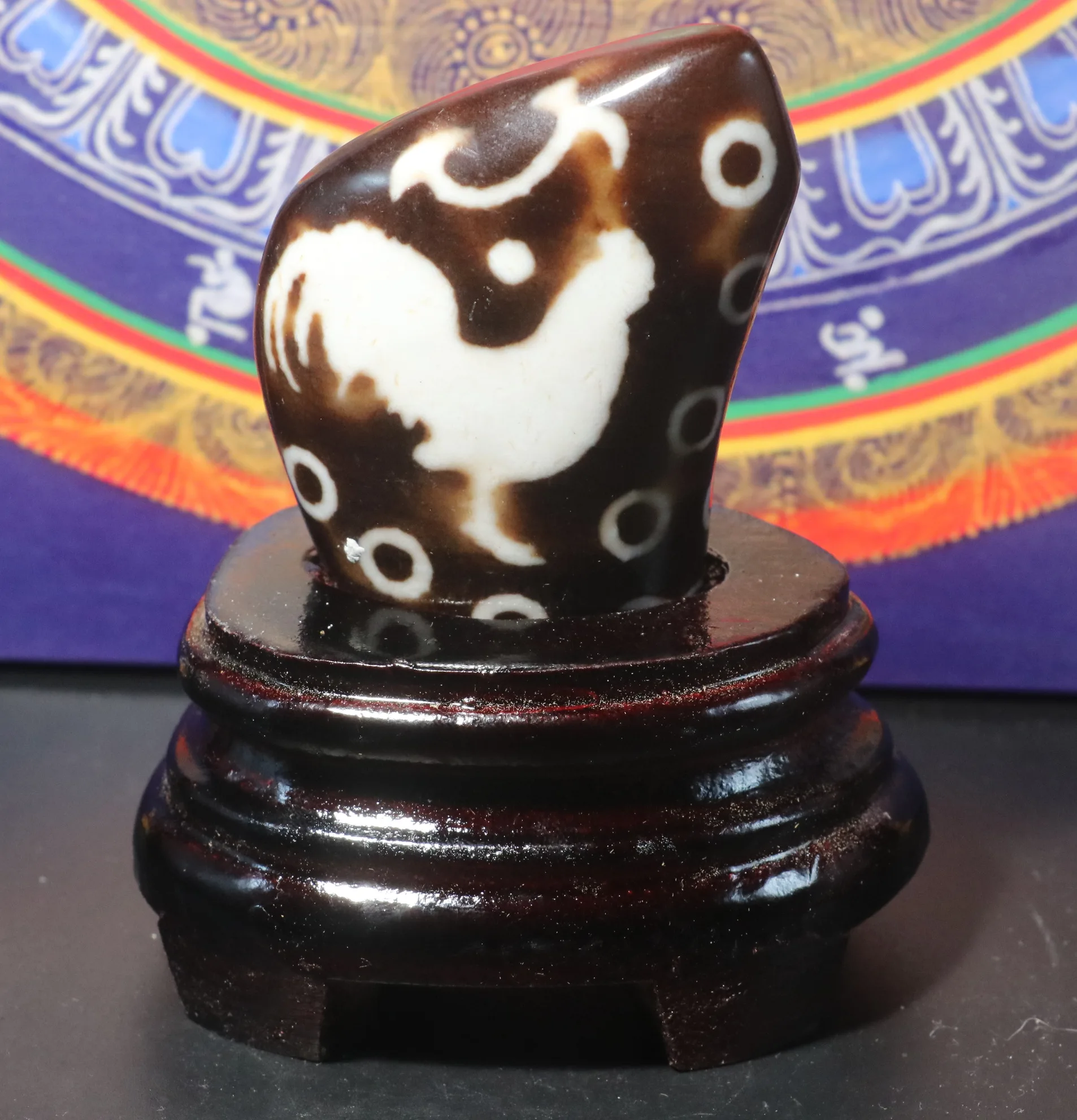 

A Treasure Energy Tibetan Old Agate 19 Eyes Treasure Bottle Rooster Rock dZi Bead Carving M For Display L Timestown UPD22