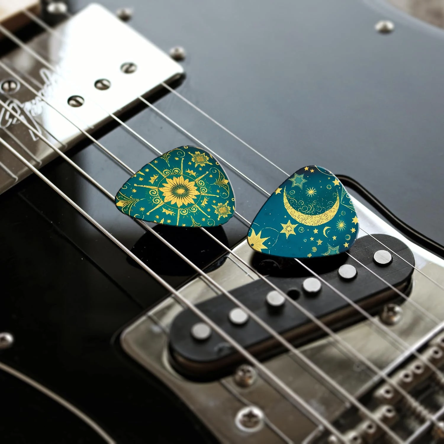 Guitar Paddles Cartoon Couples Acoustic Guitar Picks Musical Instrument Accessories 0.46/0.71/1.0Mm Pick 12pcs/set Guitar Picks Guitar Thumb Paddle
