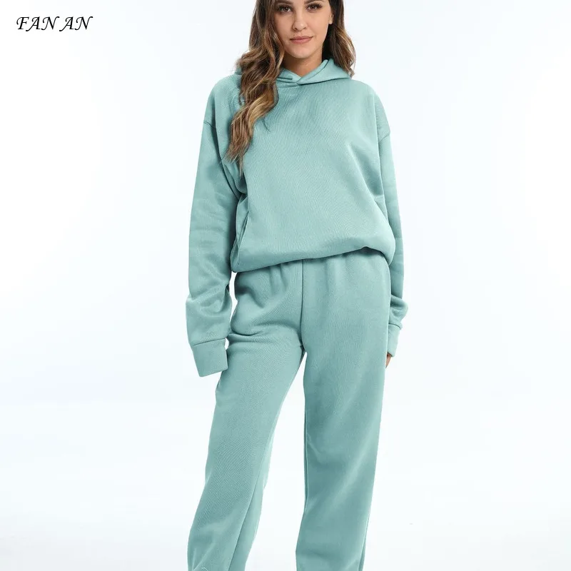 Autumn and Winter New Women's Sports Leisure Fashion Thickened Solid Color Hat Long-sleeved Hoodie Trousers Two-piece Suit
