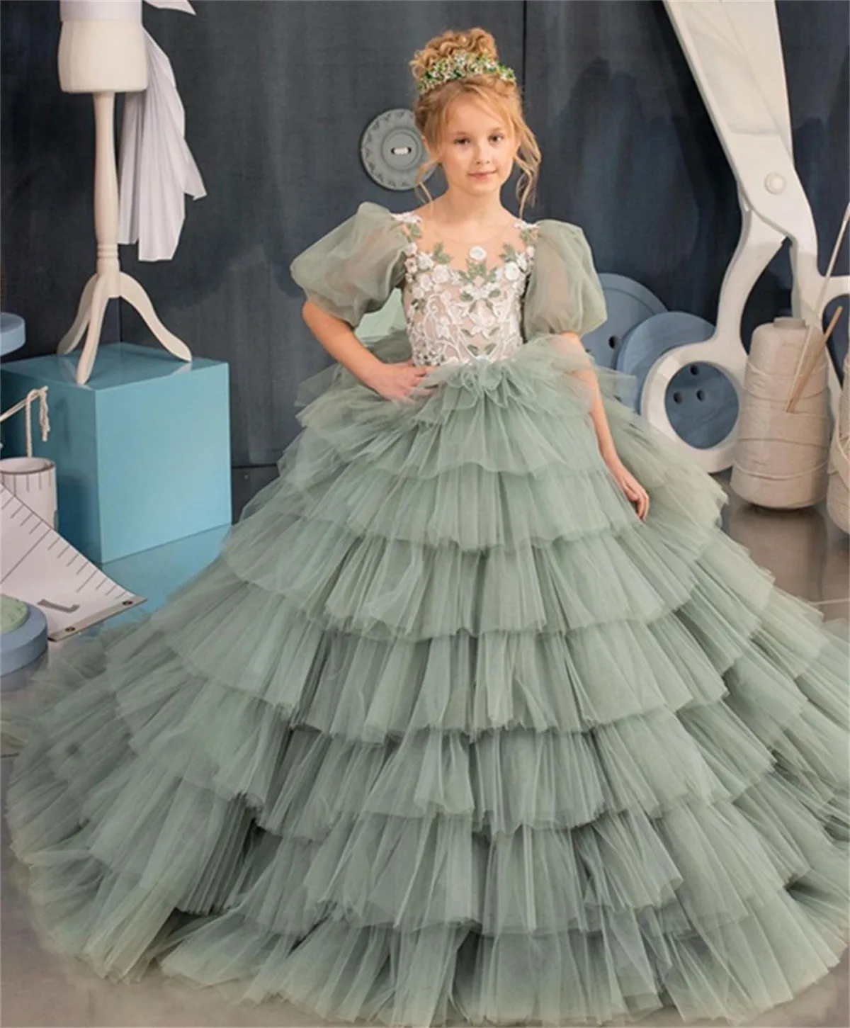 

Green Layered Lace Applique Princess Sleeve Flower Girl Dress Wedding Elegant Little Flower Children's First Communion Dress