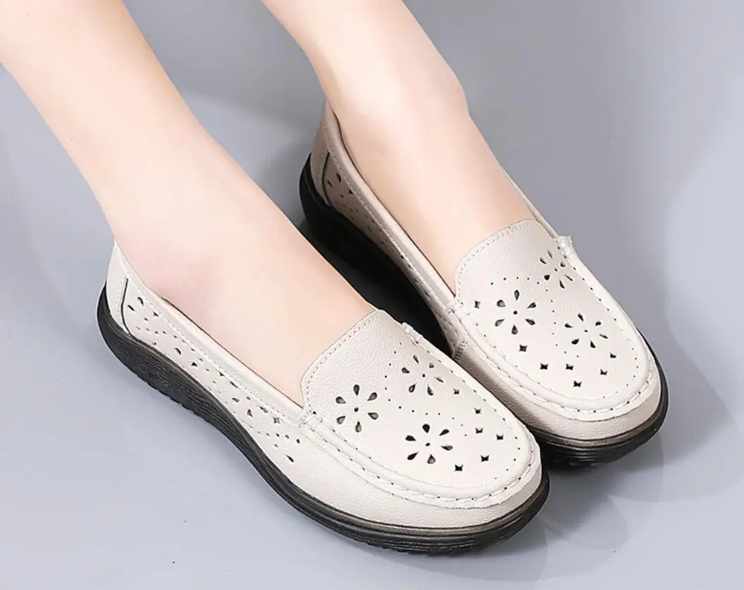 New Women Flats Ballet Shoes Woman Cut Out Leather Breathable Fashion Women Boat Shoes Ballerina Ladies Casual Shoes Plus
