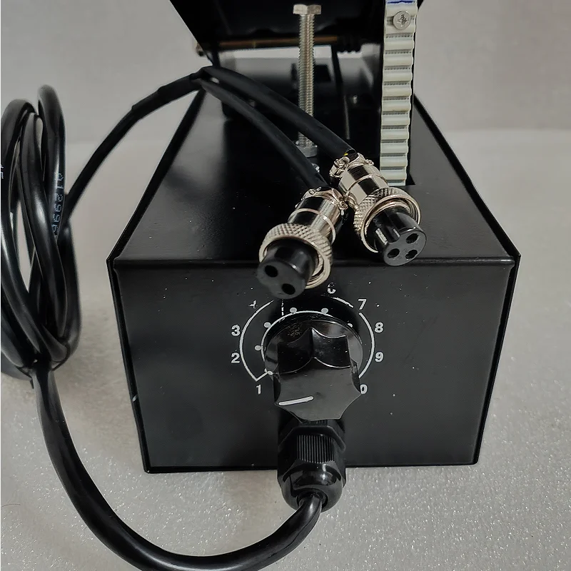 TIG Welding Foot Pedal 2 + 3 Pins Connector Remote Control Current Stepless Adjust Switch for TIG Welding Machine 1.9M 2