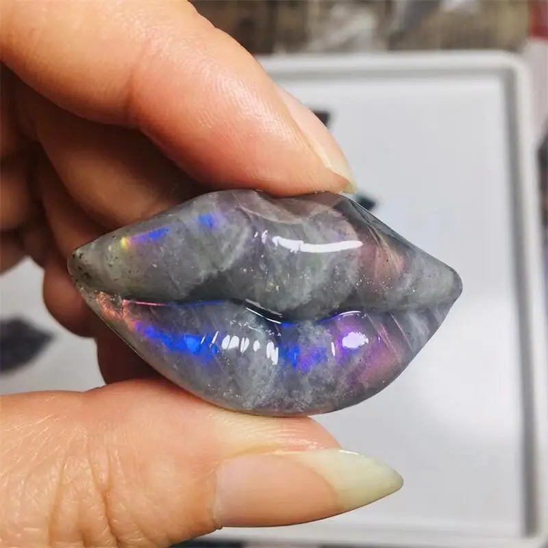 

Natural Lepidolite Lip Kiss Crystal Carved Sculpture Healing Reiki Collectible Figurine Halloween Gift Home Deco 1pcs