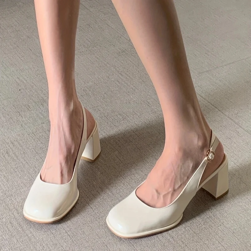 

Босоножки женские летние из лакированной кожи, на толстом каблуке