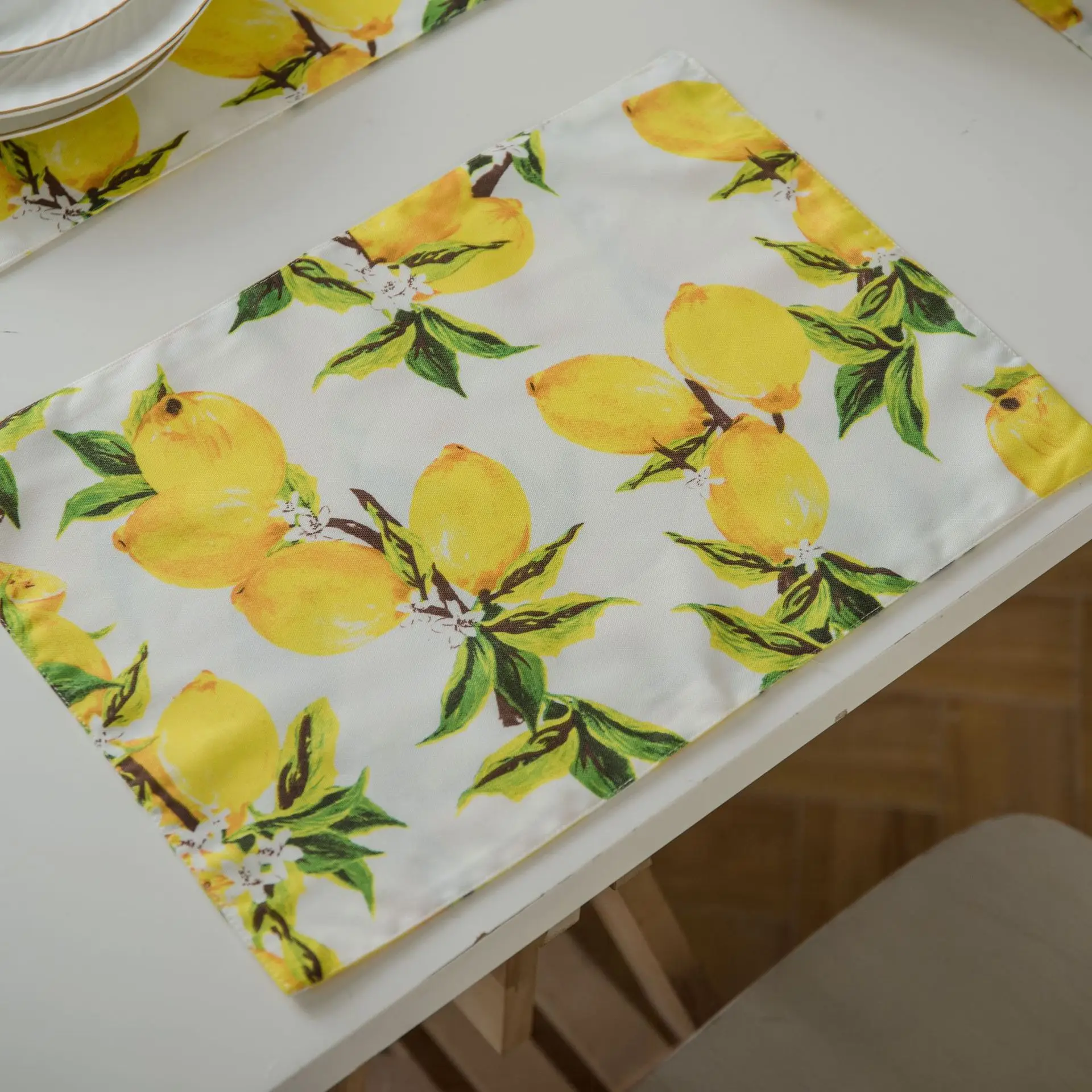 Set Of 6 Lemon Placemats Polyester Cloth Heat Resistant Table Mats Nonslip Natural Fruit Print
