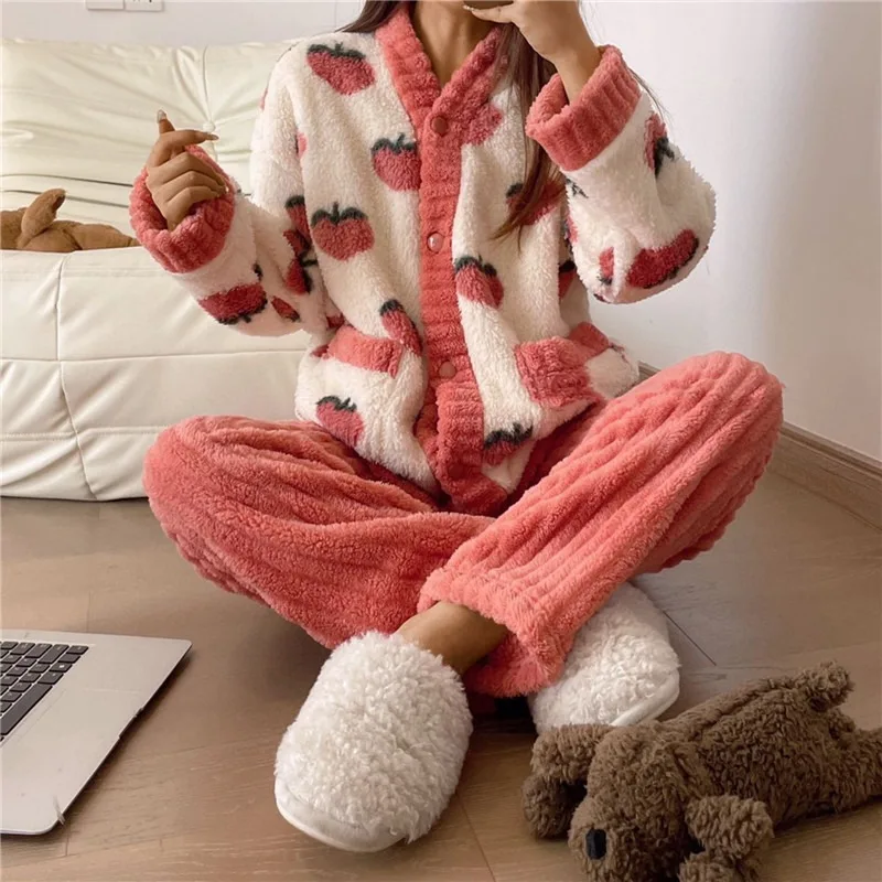 Thickened Warm And Comfortable Pajamas For Women'S Winter Long Sleeved Velvet For Women'S Home Heating Set