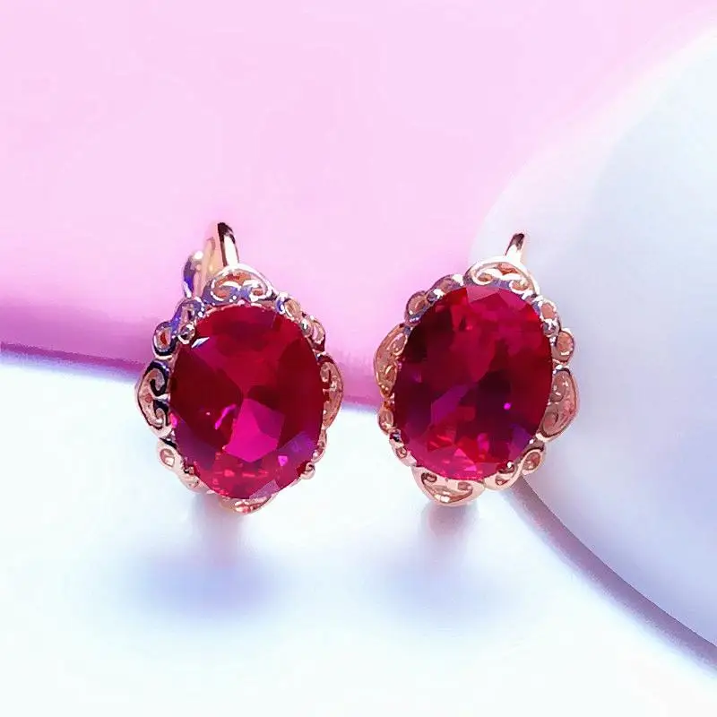 Anelli: Anello in Oro Rosa Rubino e Diamanti
