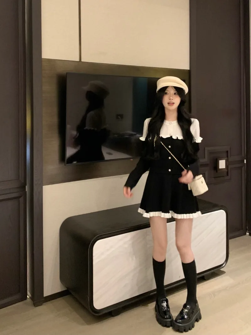 

Sweet Contrast Knit Sweater Pleated Skirt Two-piece Set Women Fashion O-neck Flounce Temperament Hollow Gentle Elastic Slim Suit