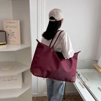 Sacs fourre-tout de marque pour femmes, sac à main en tissu Oxford de bonne qualité, sac de voyage de week-end, sac de voyage étanche de grande capacité 2