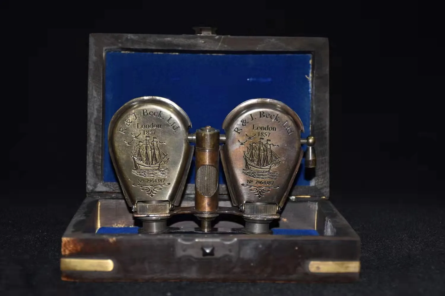 Decoration Old Chinese copper telescope statue，LONDON 1857,with wooden box,