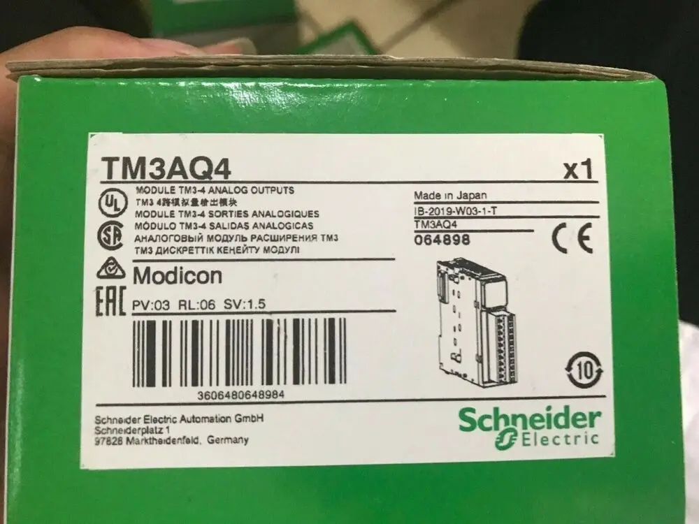 

New In Box Schneider TM3AQ4 Analog Output Module TM3AQ4