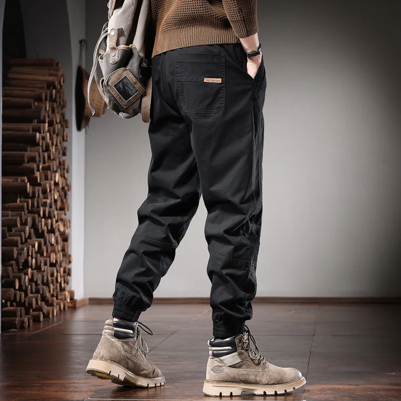 Рисунок 5 - Осенние черные повседневные брюки-карандаш