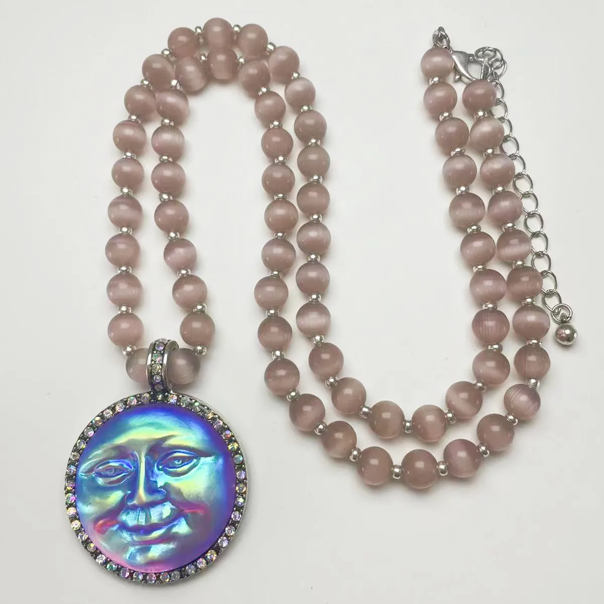 MITTO FASHION JEWELRIES AND HIGH-END ACCESSORIES CAT-EYED BEADS ASSORTED MOON FACE GODDESS PENDANT VINTAGE WOMEN NECKLACE