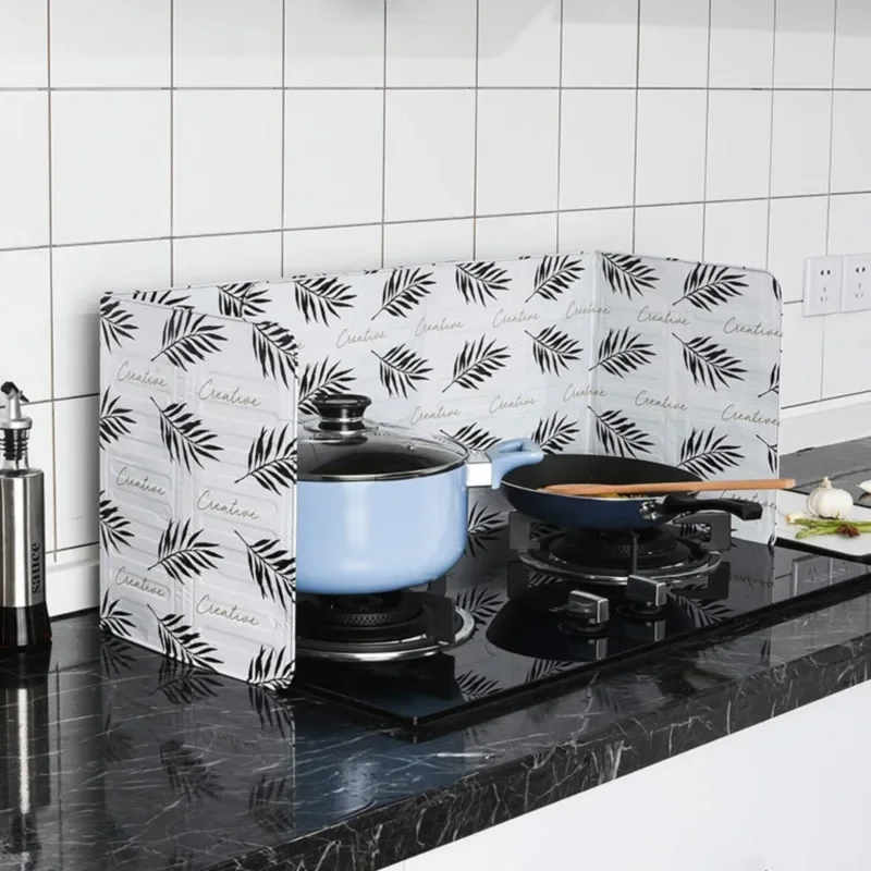 Kitchen Tools Foldable Kitchen Gas Stove Baffle Plate Board Aluminum Oil Splash-proof Protection Screen Heat-resistant Kichen Accessories