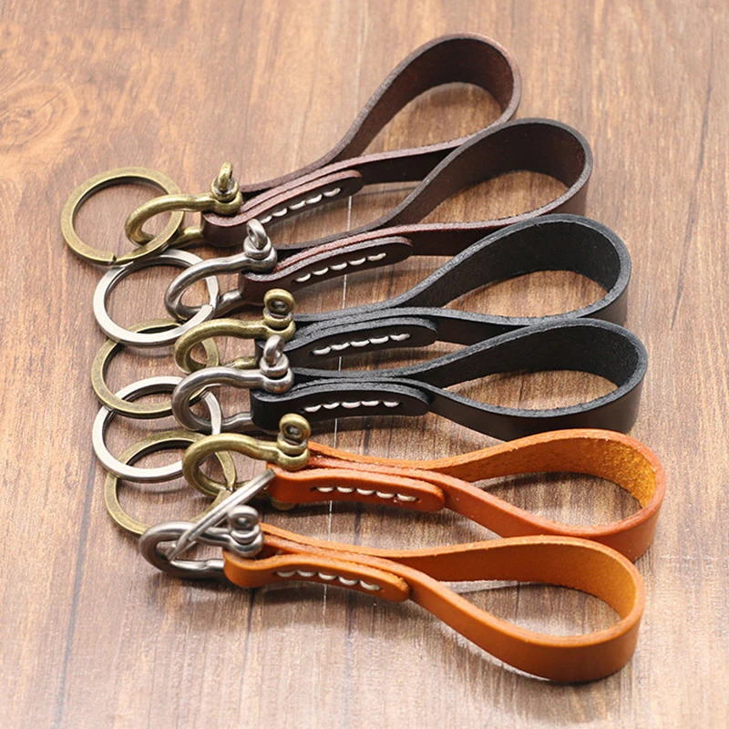 Einfacher handgemachter Rindsleder-Schlüsselanhänger, hochwertiger Taschenanhänger, Leder, Autoschlüssel, Schlüsselband, Vintage-Kupfer, Hufeisenschnalle, Rucksack-Anhänger – Detail 2