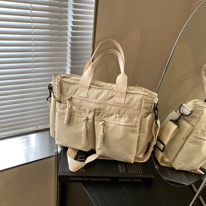 حقيبة سعة كبيرة