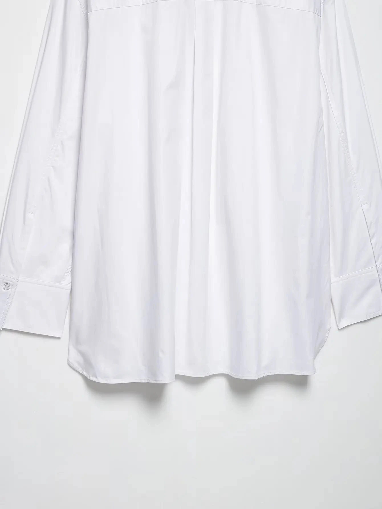 Description Picture 6 of itemTRAFZA Spring Women's Long Sleeves Hollow Lapel Lace Decorate White Blouses Top Woman Fashion Loose Commuting Casual Shirts Top