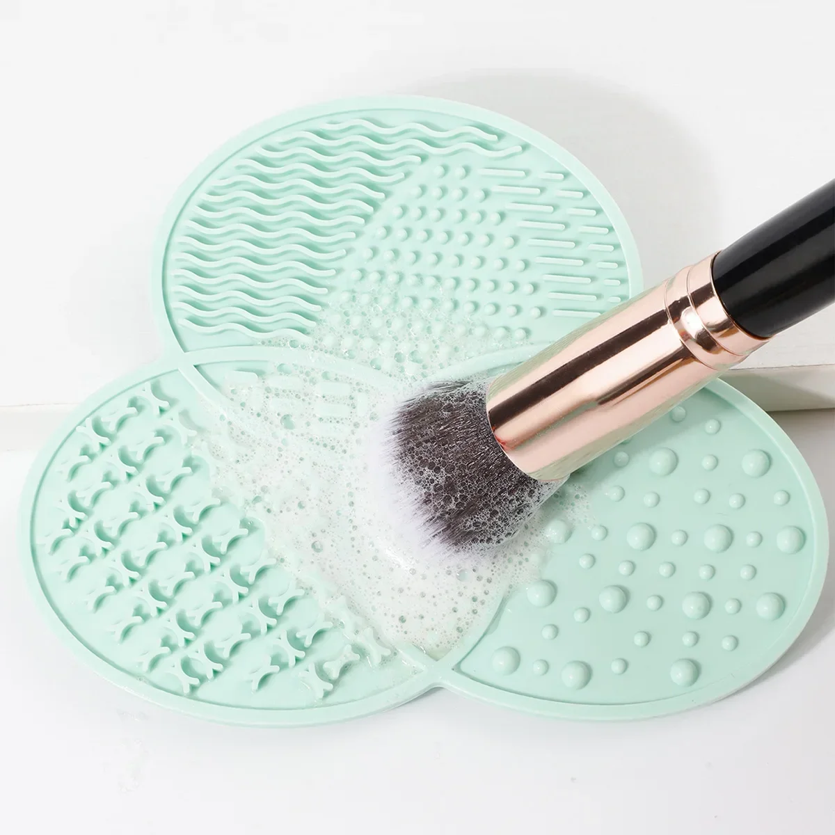 Makeup Brush Cleaning Mat Portable Cosmetic Foundation Eyebrow Brushes Gel Cleaning Pad Makeup Tools Silicone Scrub Board 1 sold