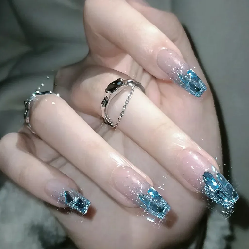 24Pcs 핑크 발레 가짜 손톱 전체 커버 네일 팁 라인 석 체인 디자인과 긴 발레 거짓 손톱 손톱에 착용 할 수있는 프레스