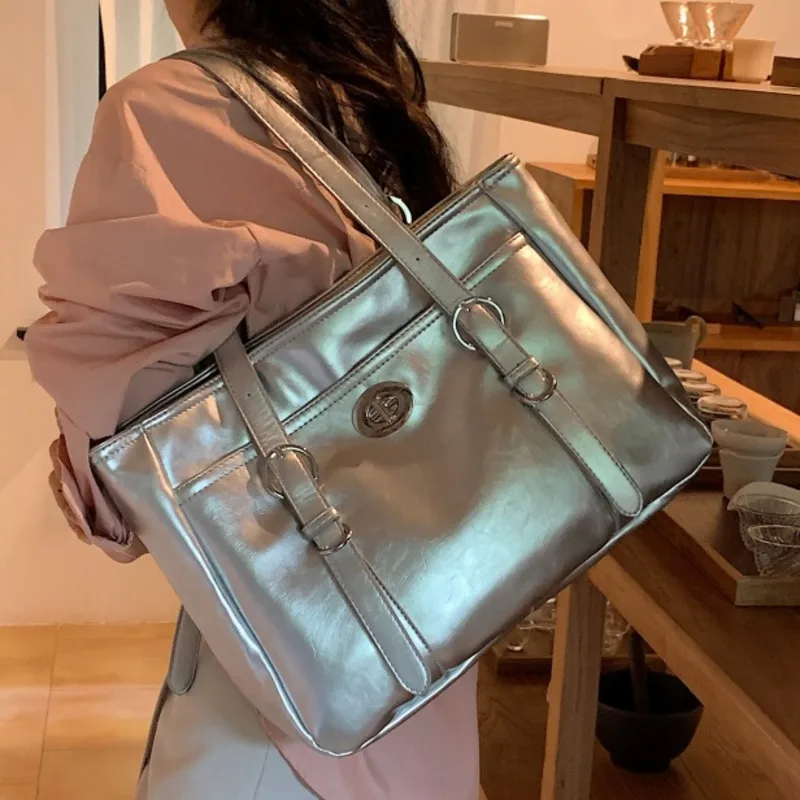 

Retro motorcycle bag vintage underarm bag women's 2024 new summer versatile single shoulder texture portable commuting tote bag