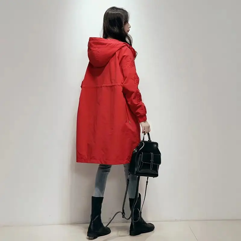 Long Lning Embroidered Windbreaker Women's 2025 Spring And Autumn New Chic Loose Waist-Collecting Hong Kong Fashion Coat Lady