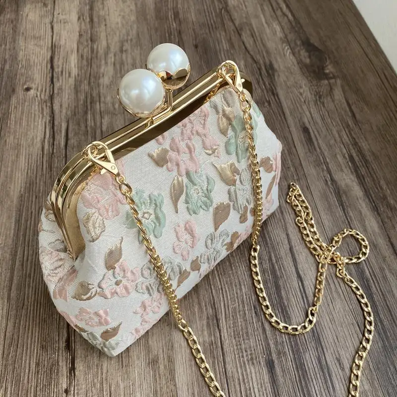 Beading Shell Lock Bag Hollow Out Flowers Bags Vintage Fashion Chain Women Shoulder Crossbody Bags Palace Tote Women's Handbags