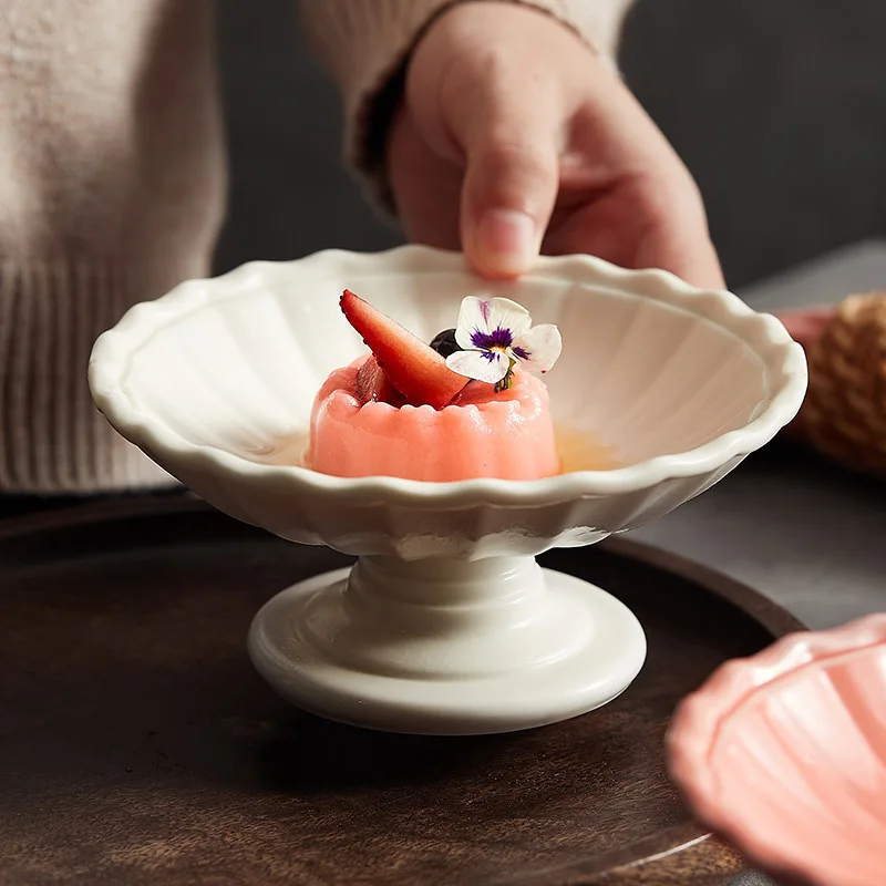 

Ceramic Goblet Dim Sum Plate Ice Cream Fruit and Dessert Bowl Creative Features Chinese Exquisite Tea Plate